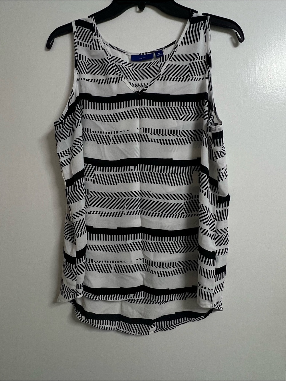 Apt. 9 Black and White Striped Chevron Tank